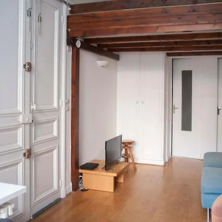 Beautiful Studio Near The Eiffel Tower Lägenhet